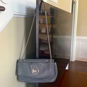 MICHAEL KORS chain strap shoulder bag.